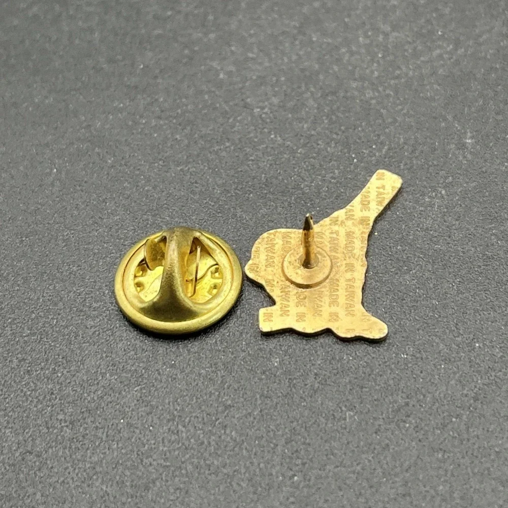 Bird Perched On A Branch Lapel Hat‎ Pin